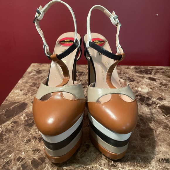 Gucci Angel Platforms Size 5 Brown, Tan, White & Navy Adjustable Ankle Strap - Picture 6 of 14